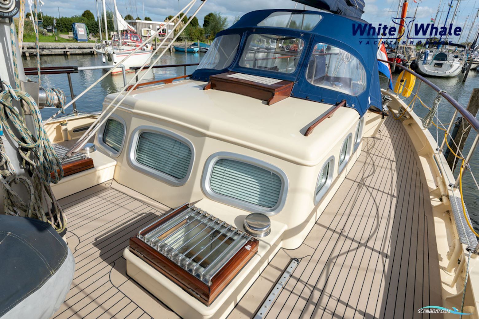 Pieter Beeldsnijder Stagzeil Schoener Custom Built Refit