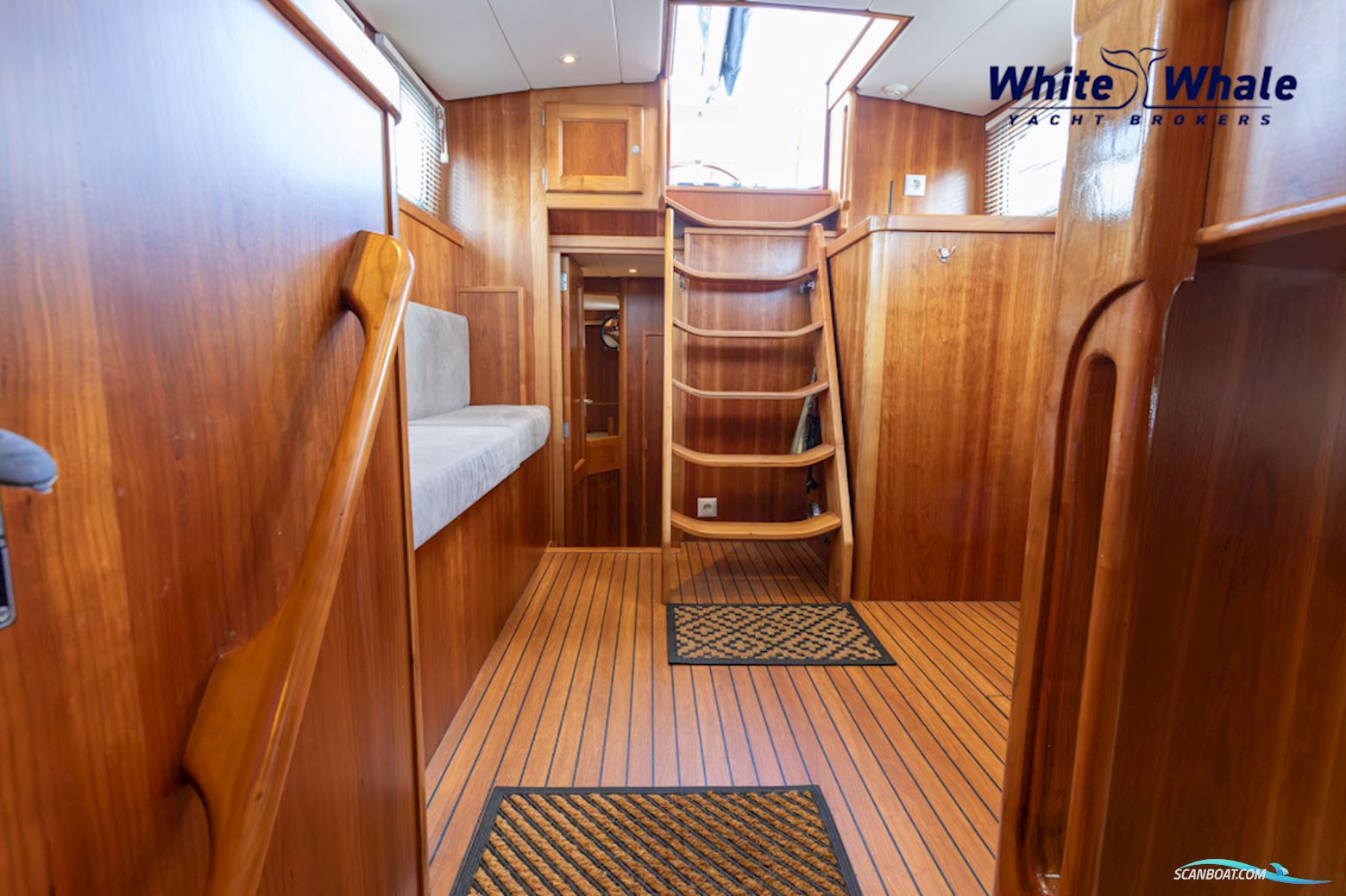 Pieter Beeldsnijder Stagzeil Schoener Custom Built Refit