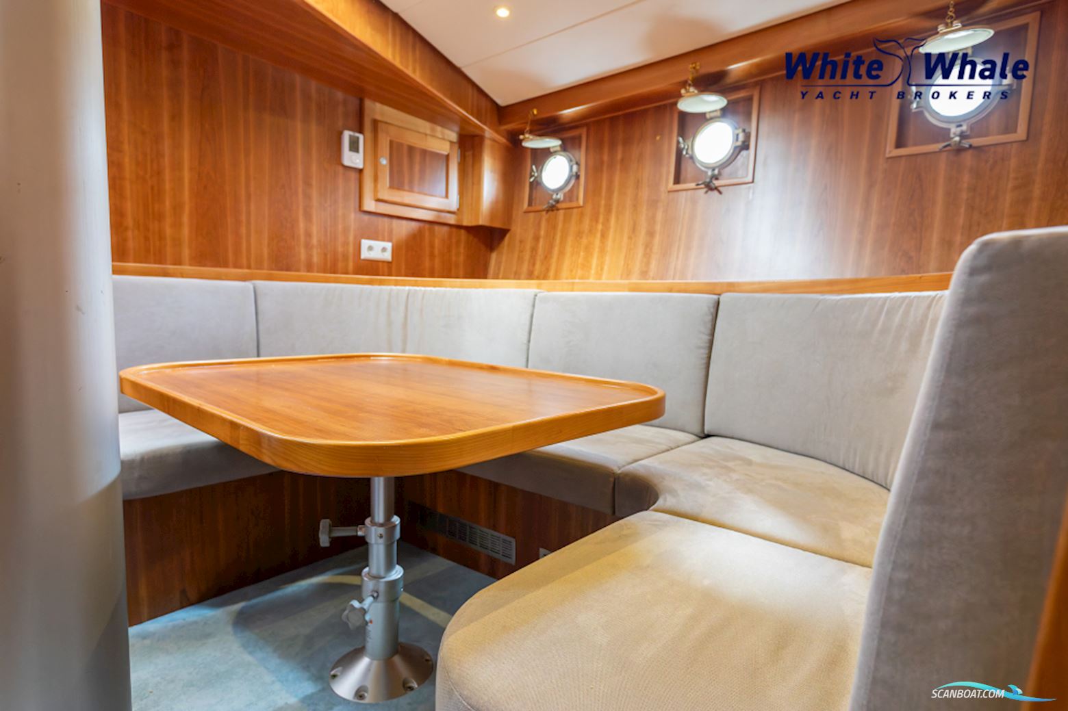 Pieter Beeldsnijder Stagzeil Schoener Custom Built Refit