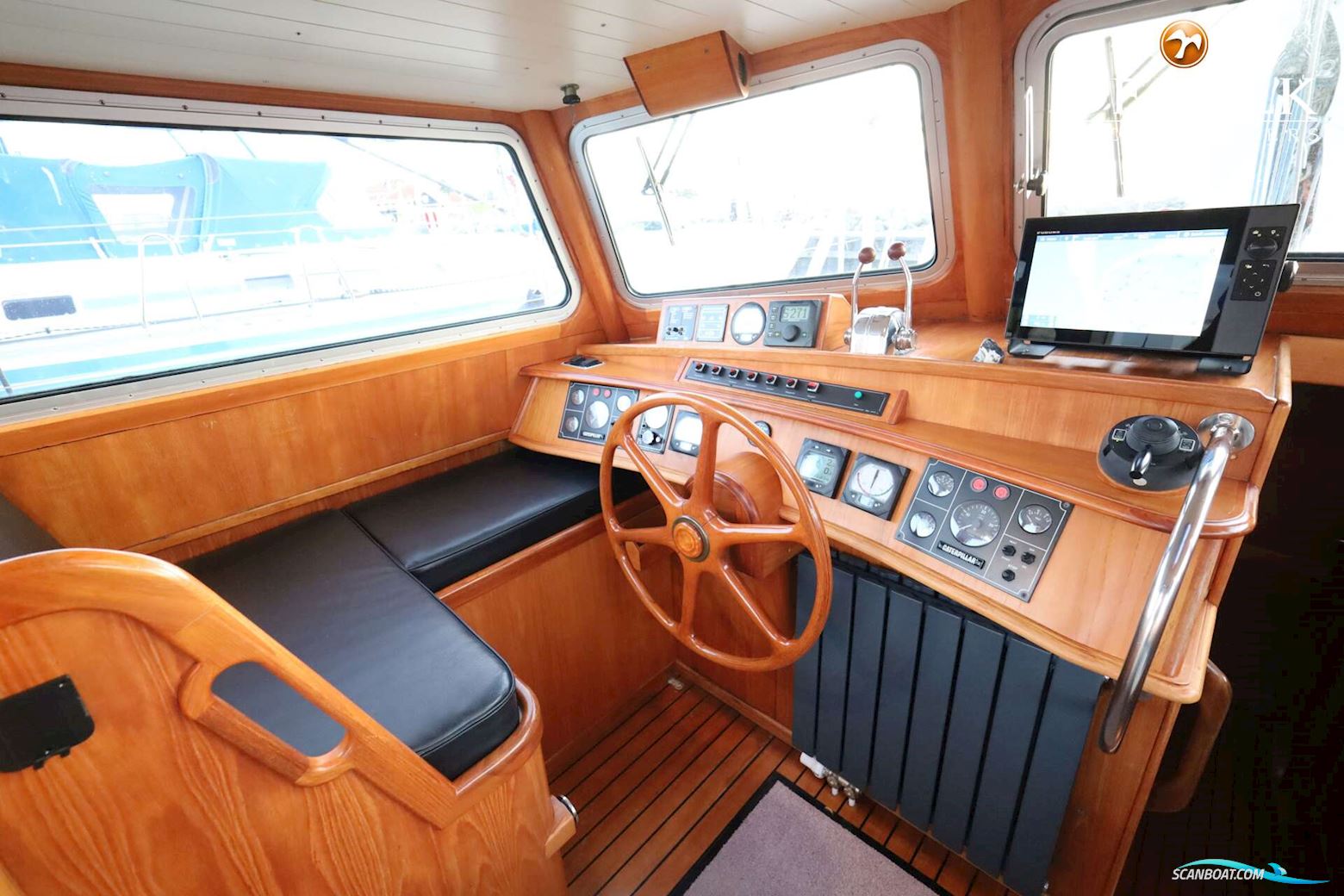 Robert Clark 64 Pilothouse