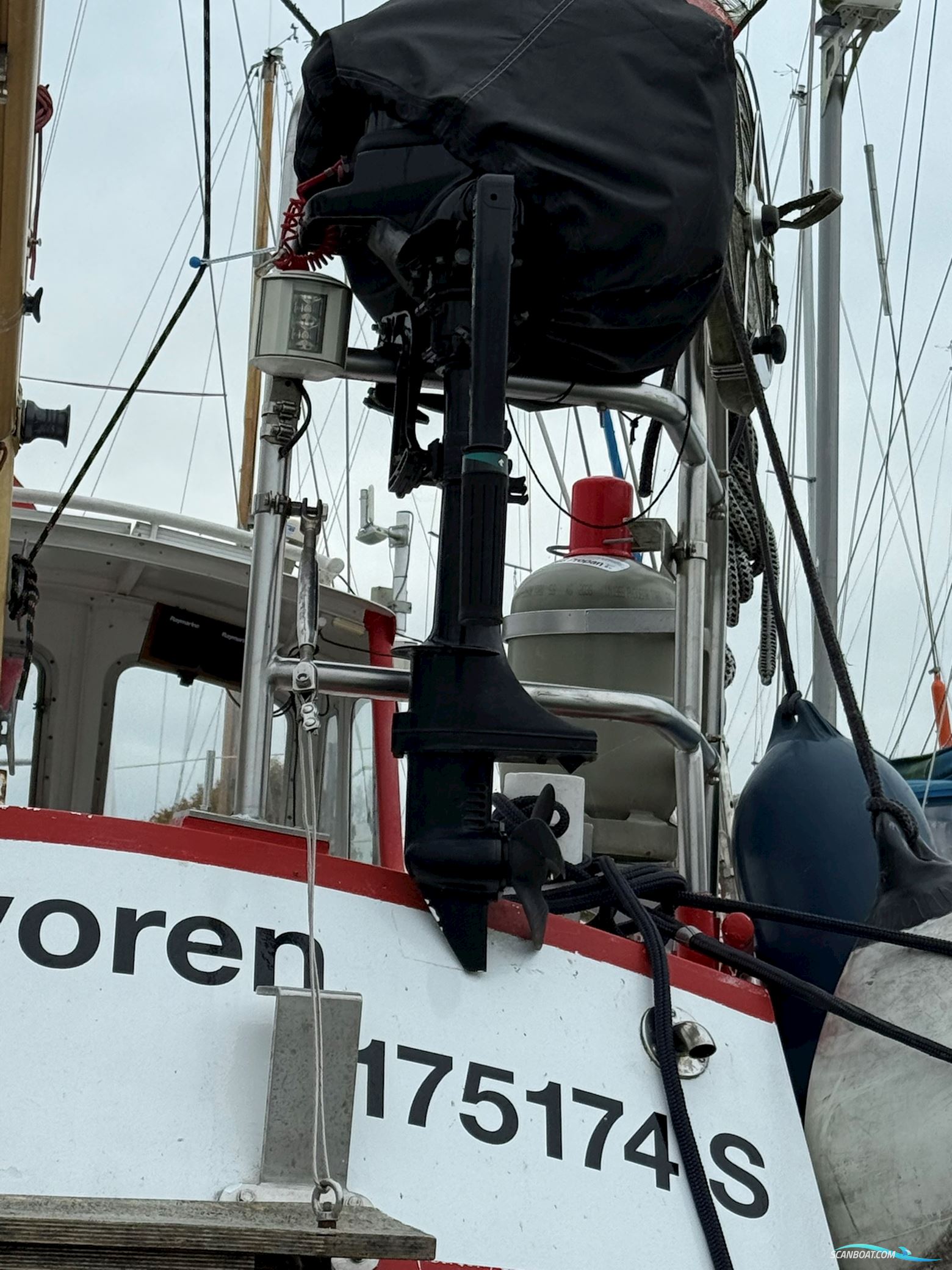 Robert Tucker Ketch R393