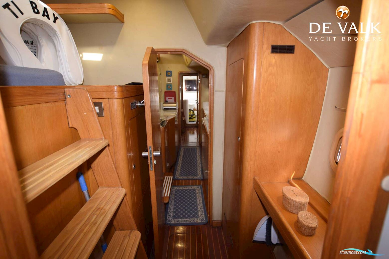 Robertson & Caine One off