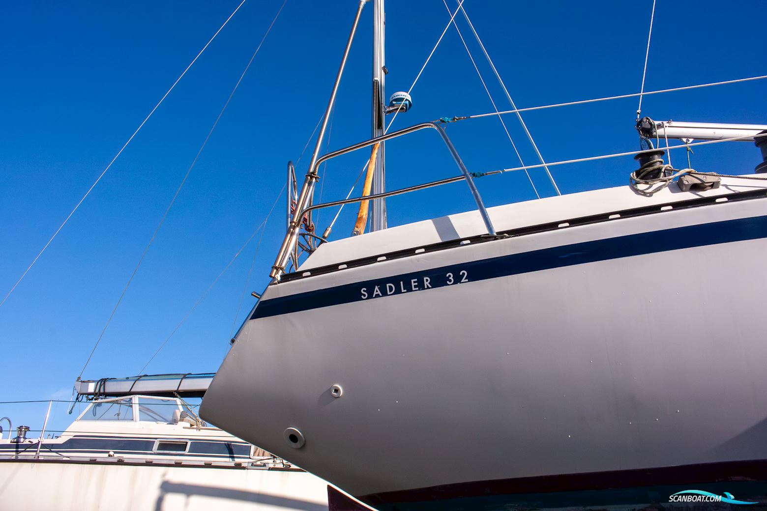 Sadler 32