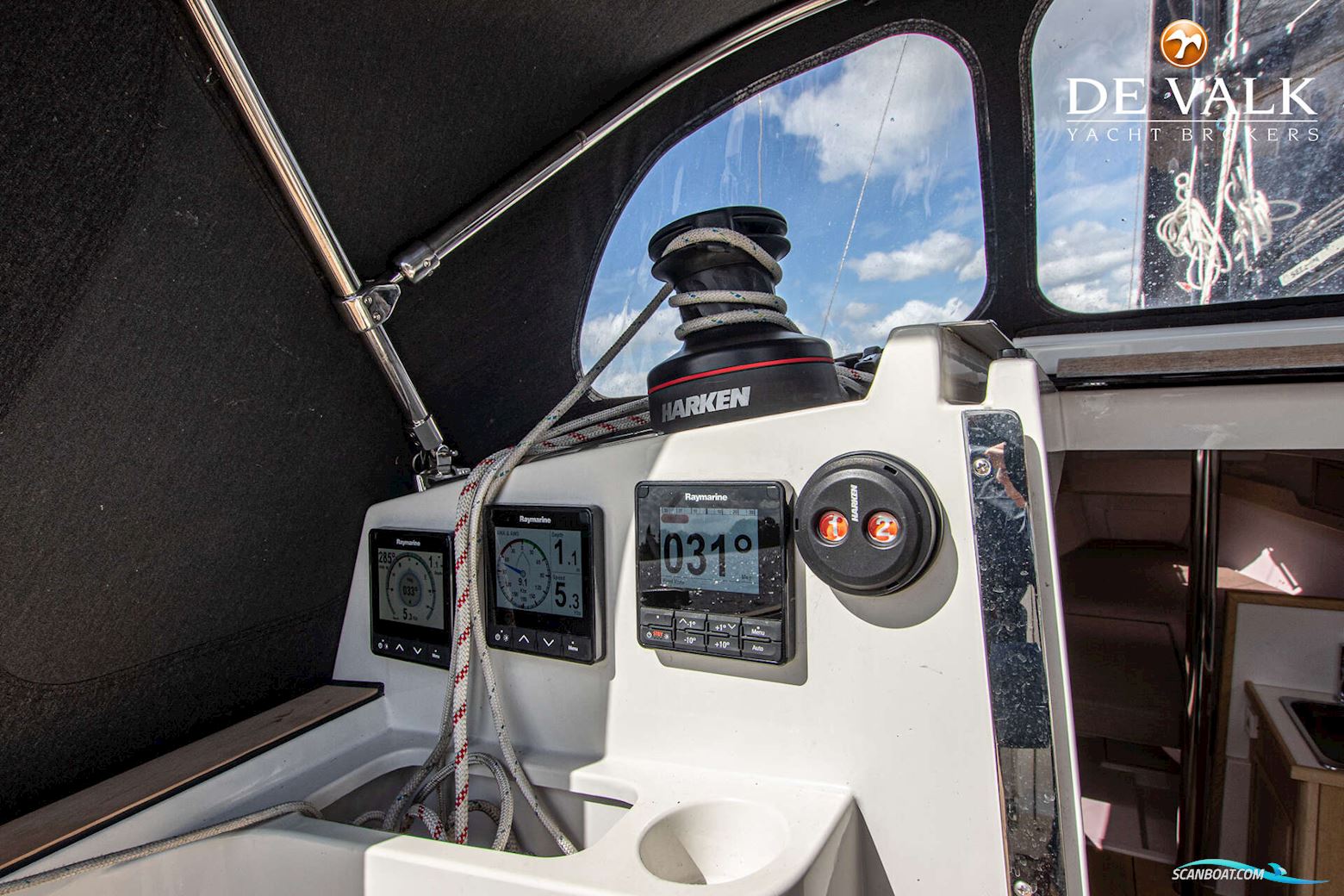 SAFFIER SC10 Cabin
