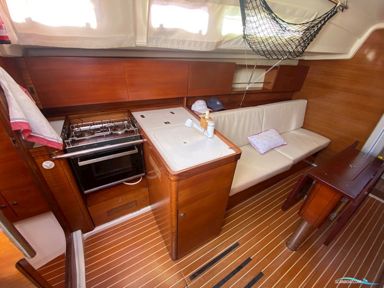 Salona 34
