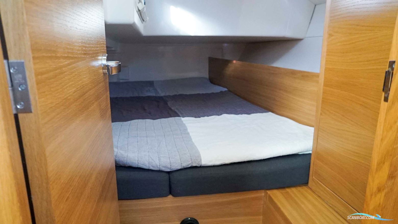 Salona 380