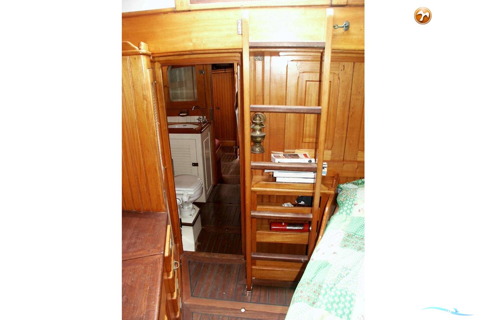 Schooner Sitting Bull 19.80