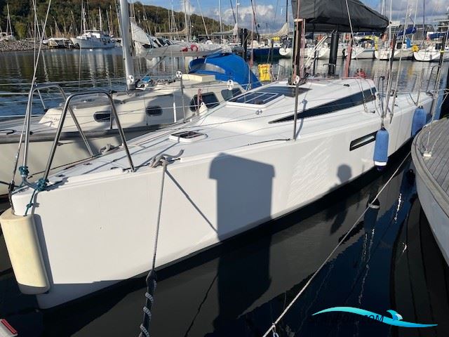 Seascape 27 med Harbeck alu trailer. 