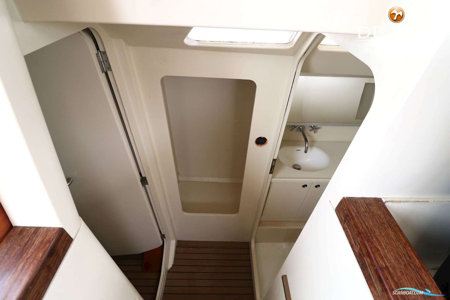 Simonis Voogd 63 with lift keel