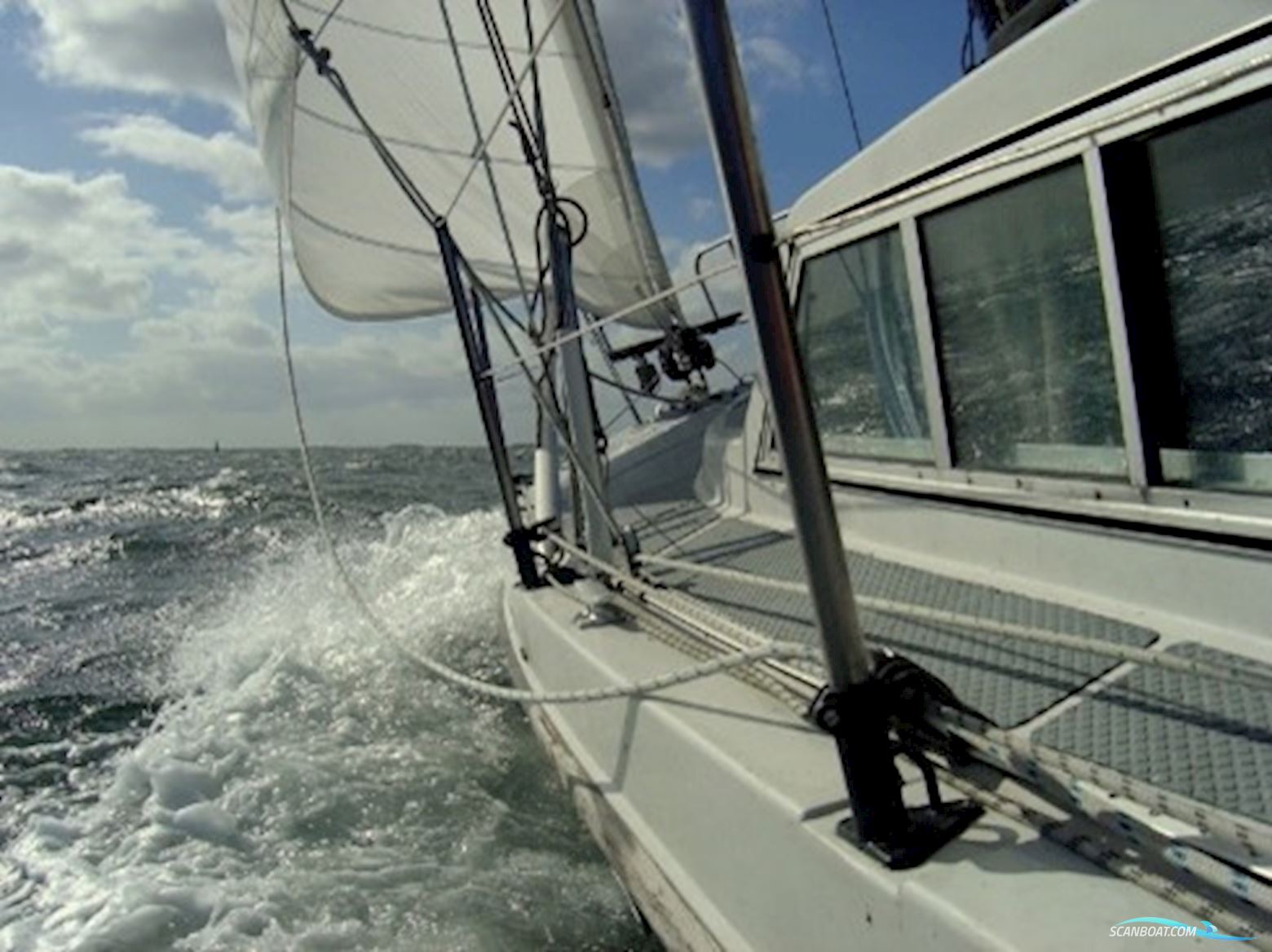 SOUTHERLY 28
