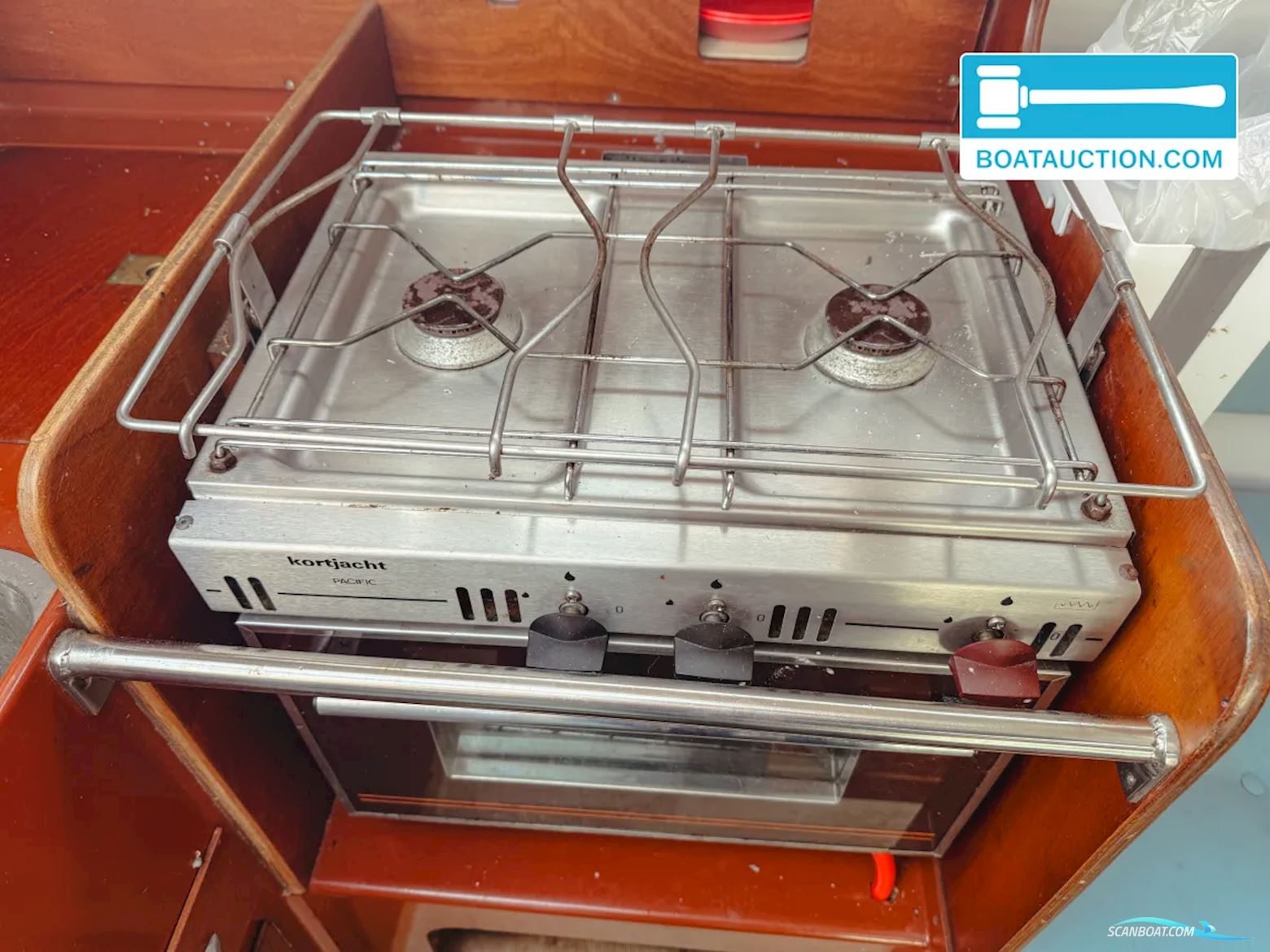 Standfast Loper 27