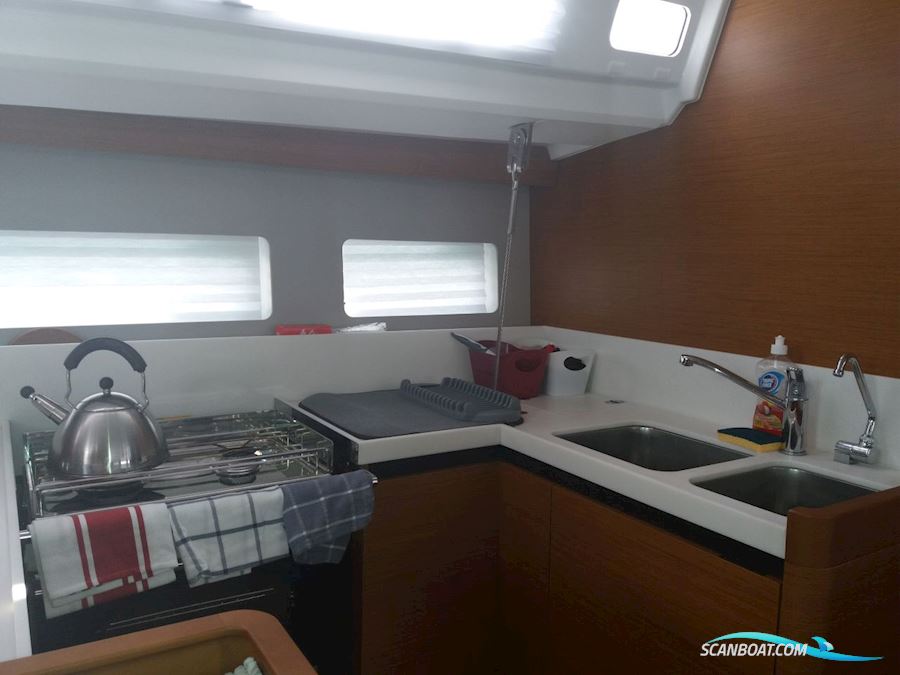 Sun Odyssey 440