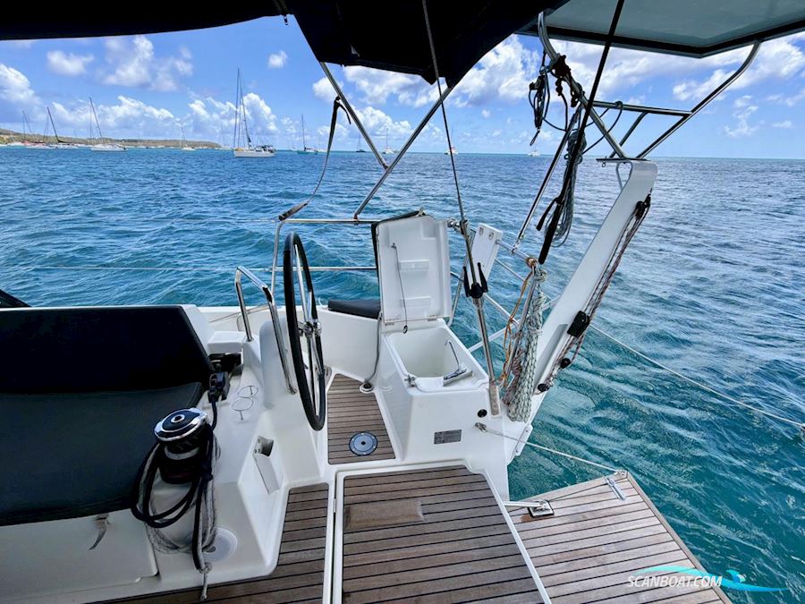 Sun Odyssey 440