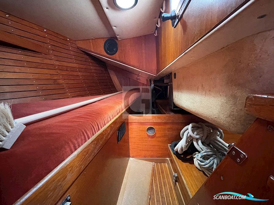 Swan 39