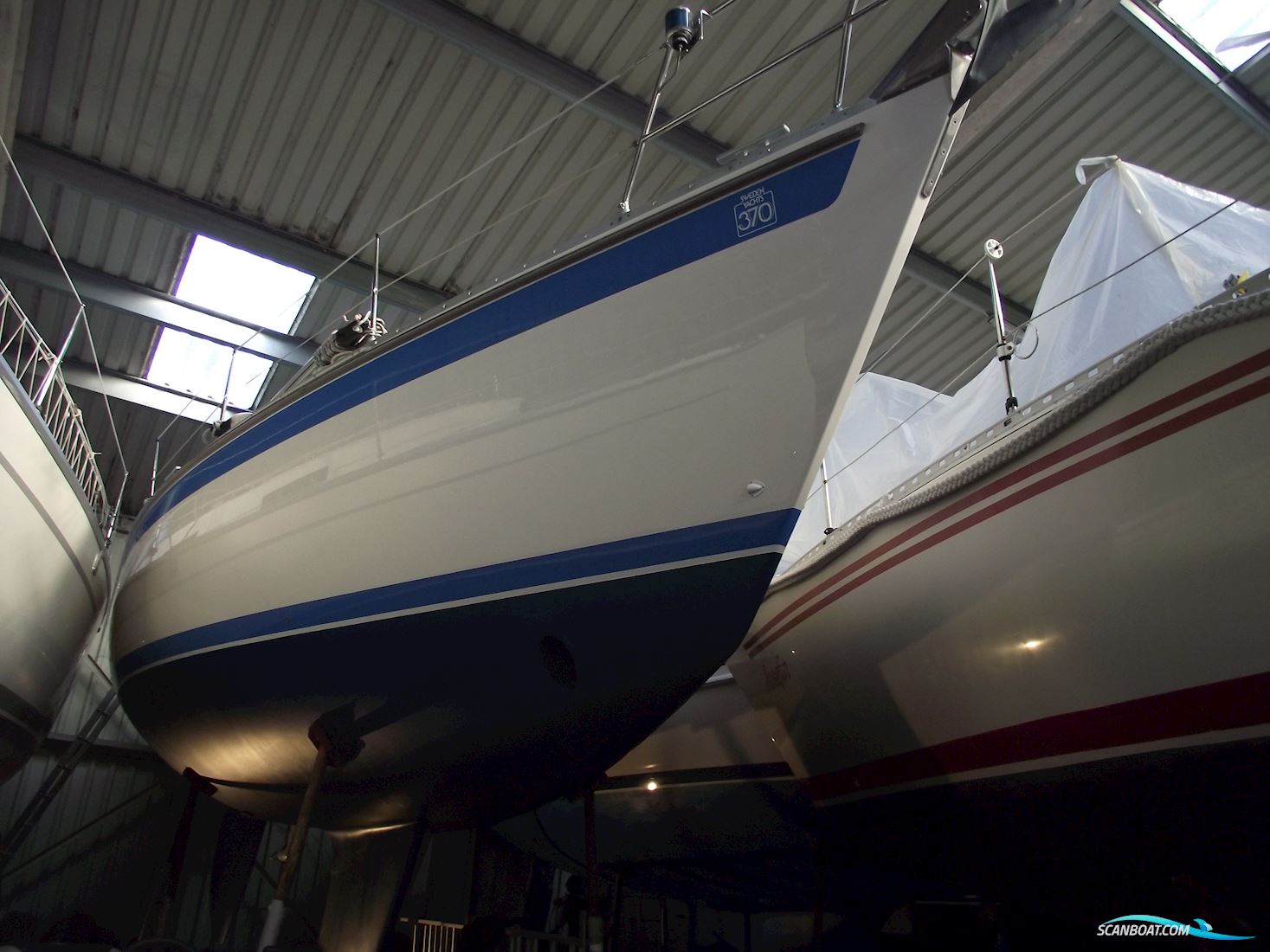Sweden Yachts 370