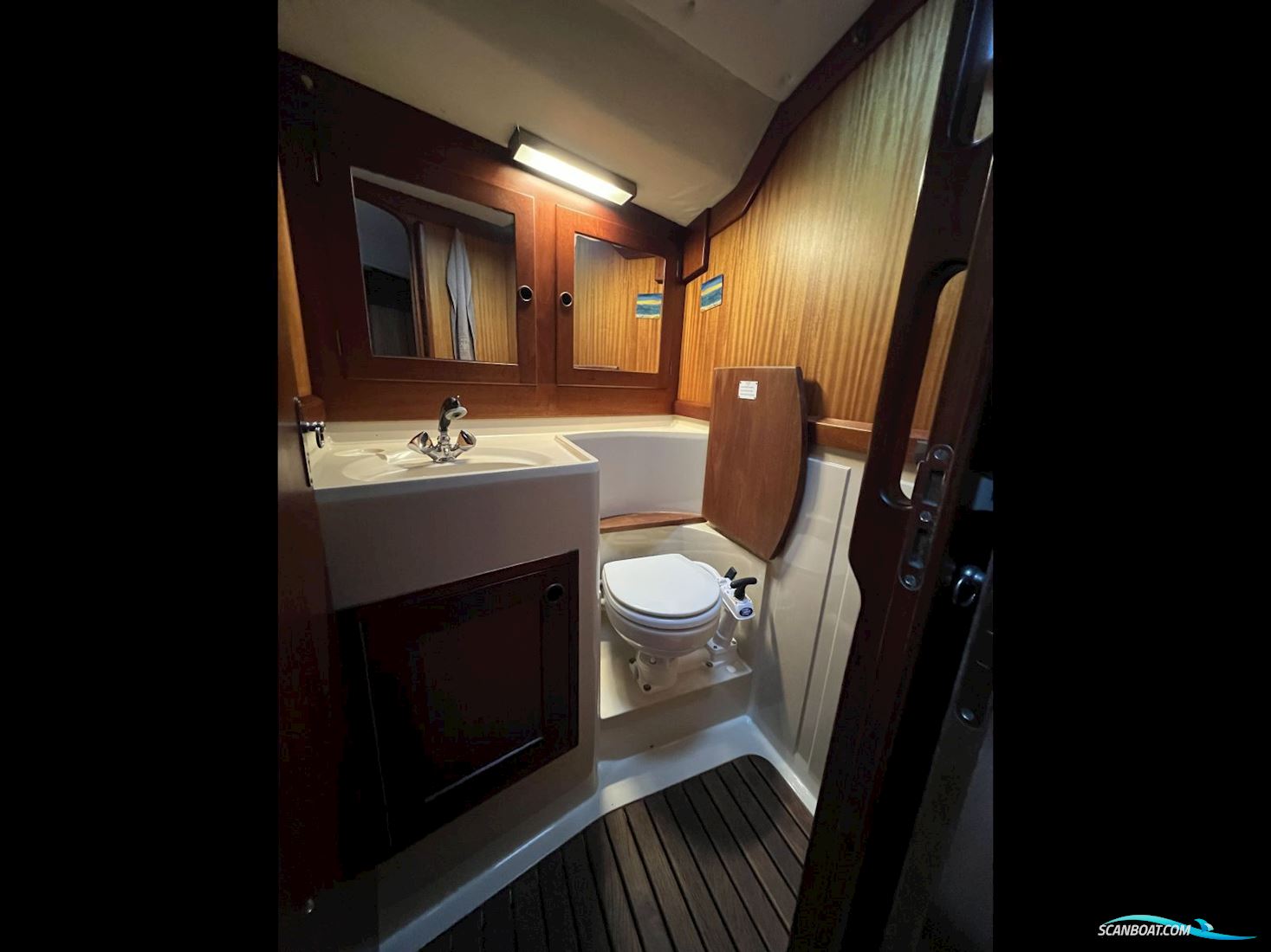 Sweden Yachts 38