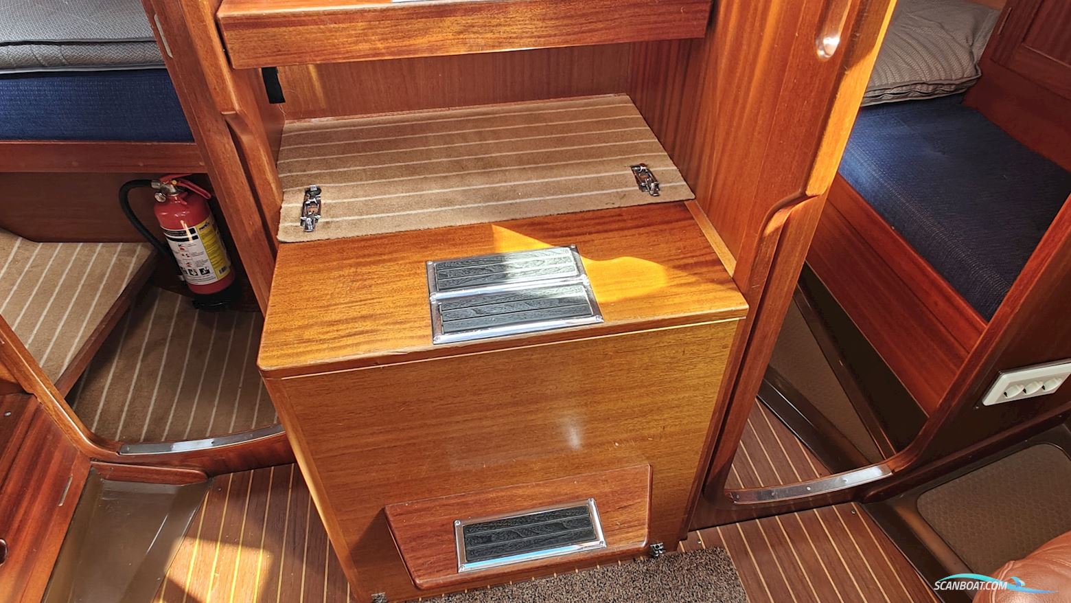 Sweden Yachts 38/3