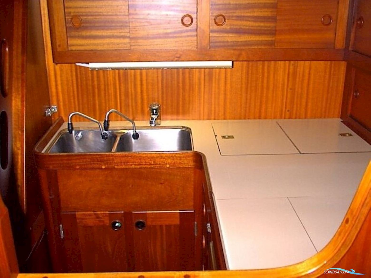 Sweden Yachts 41 Continental