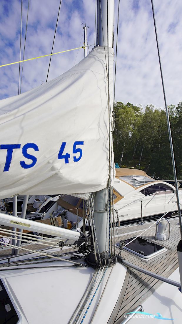 Sweden Yachts 45