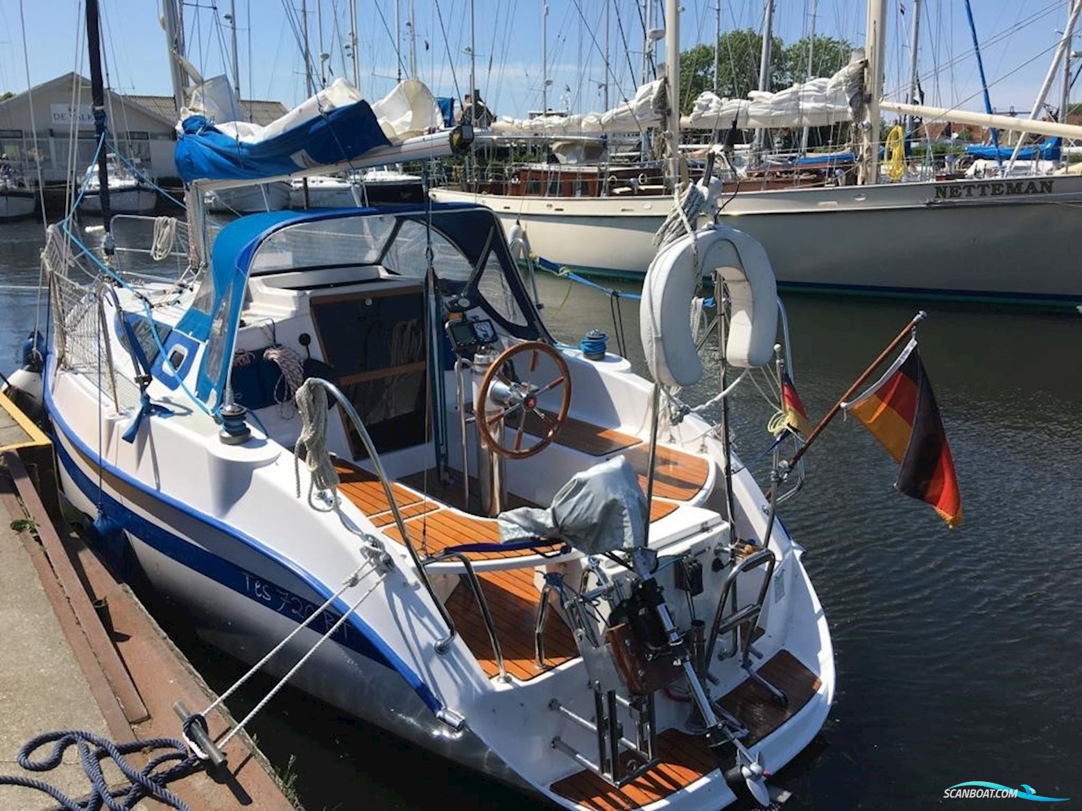 Tes 720 Segelbåt 2008, med Yamaha motor, Holland