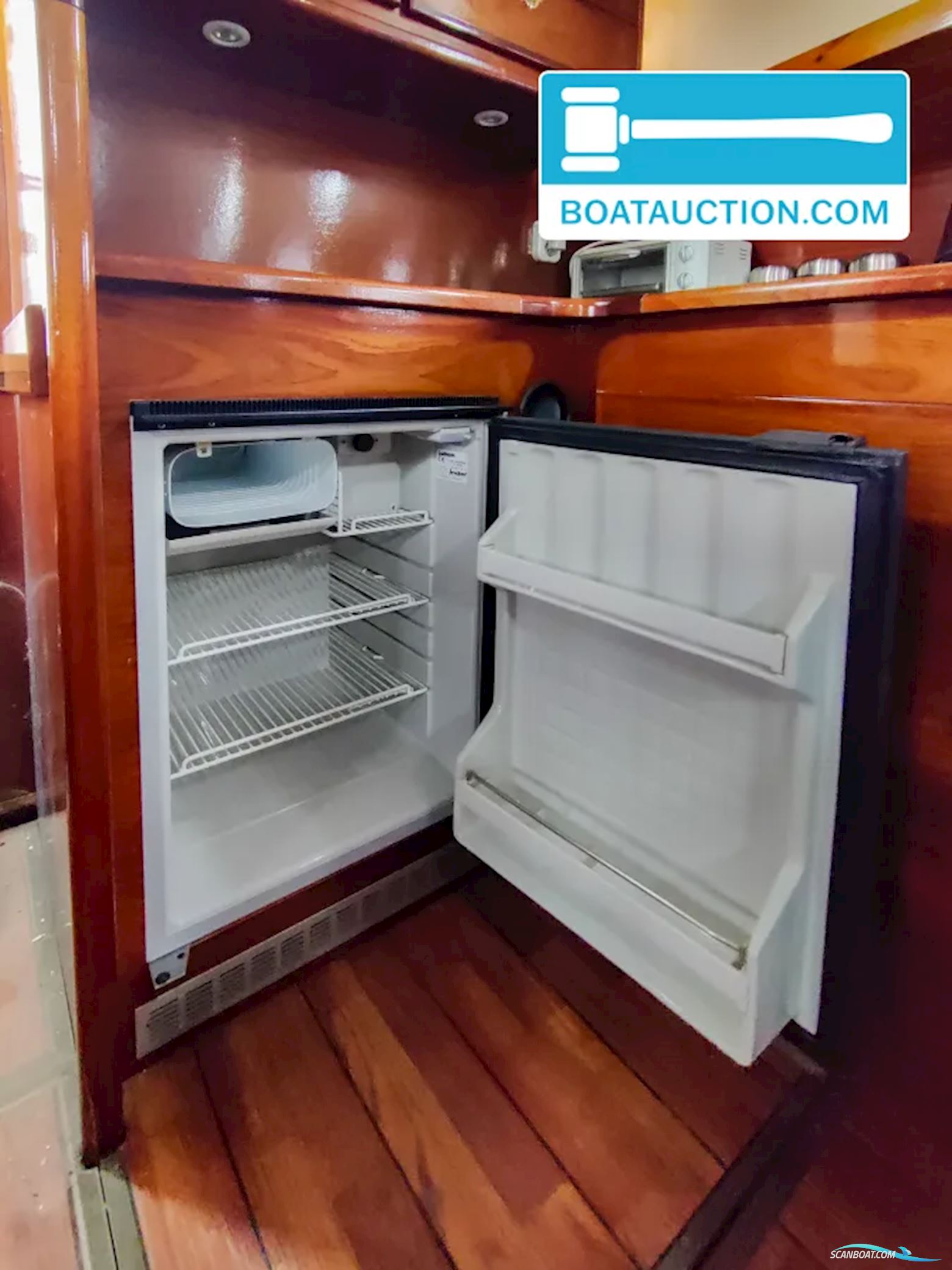 Unter Elbe Motorsailer