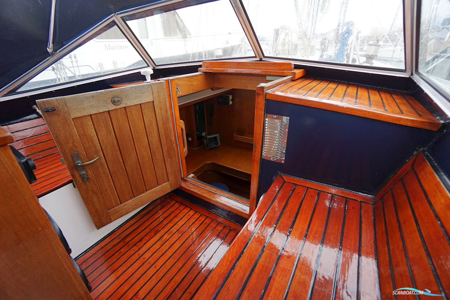 van de Stadt 44 Center Cockpit