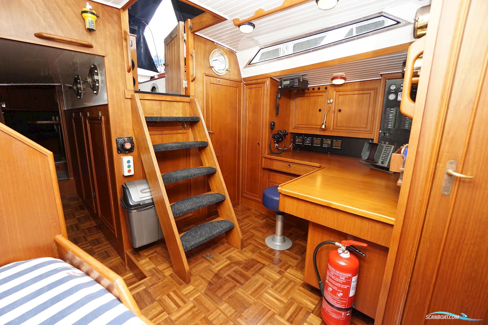 van de Stadt 44 Center Cockpit