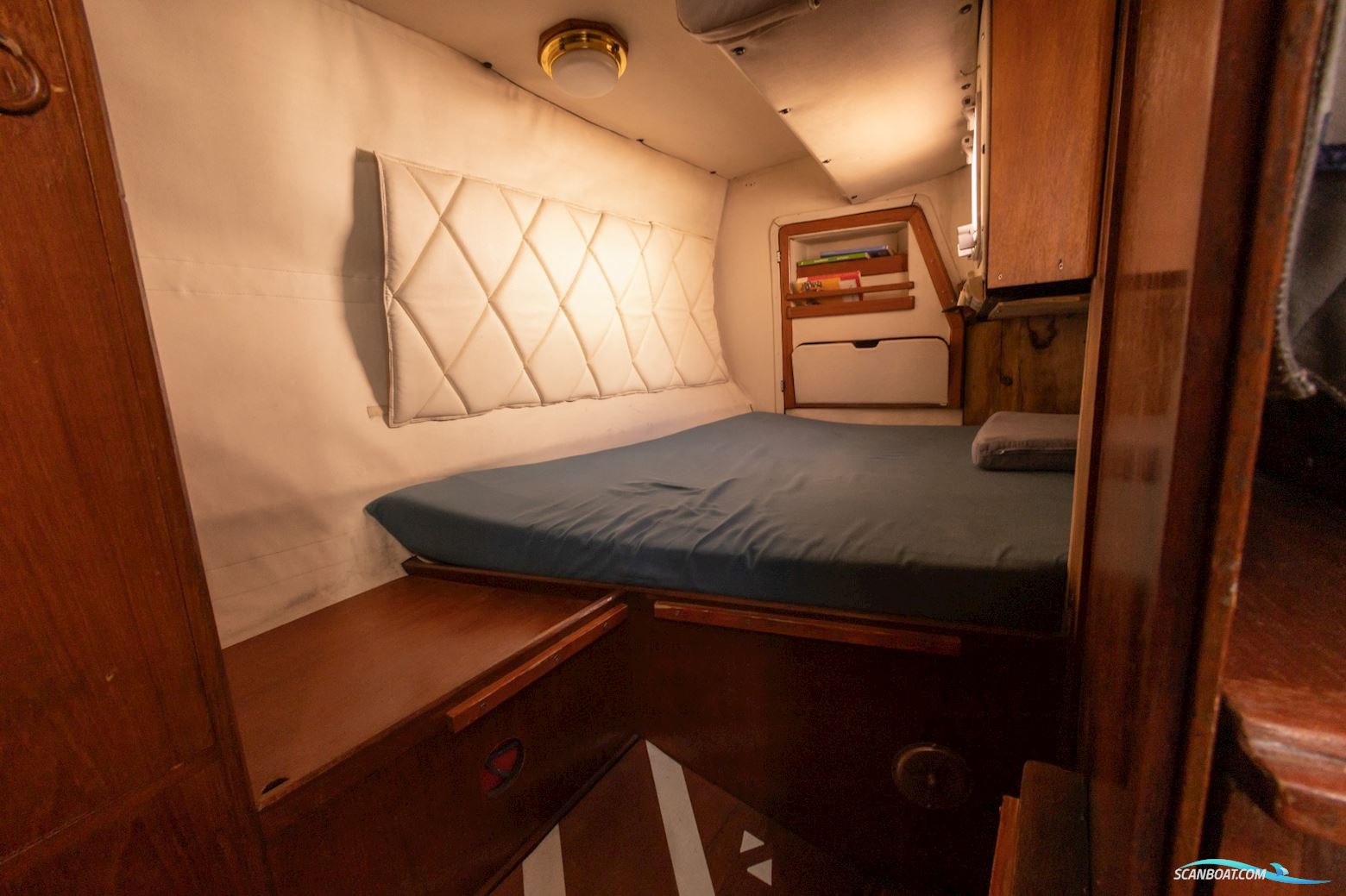 Van De Stadt Model Maya 33