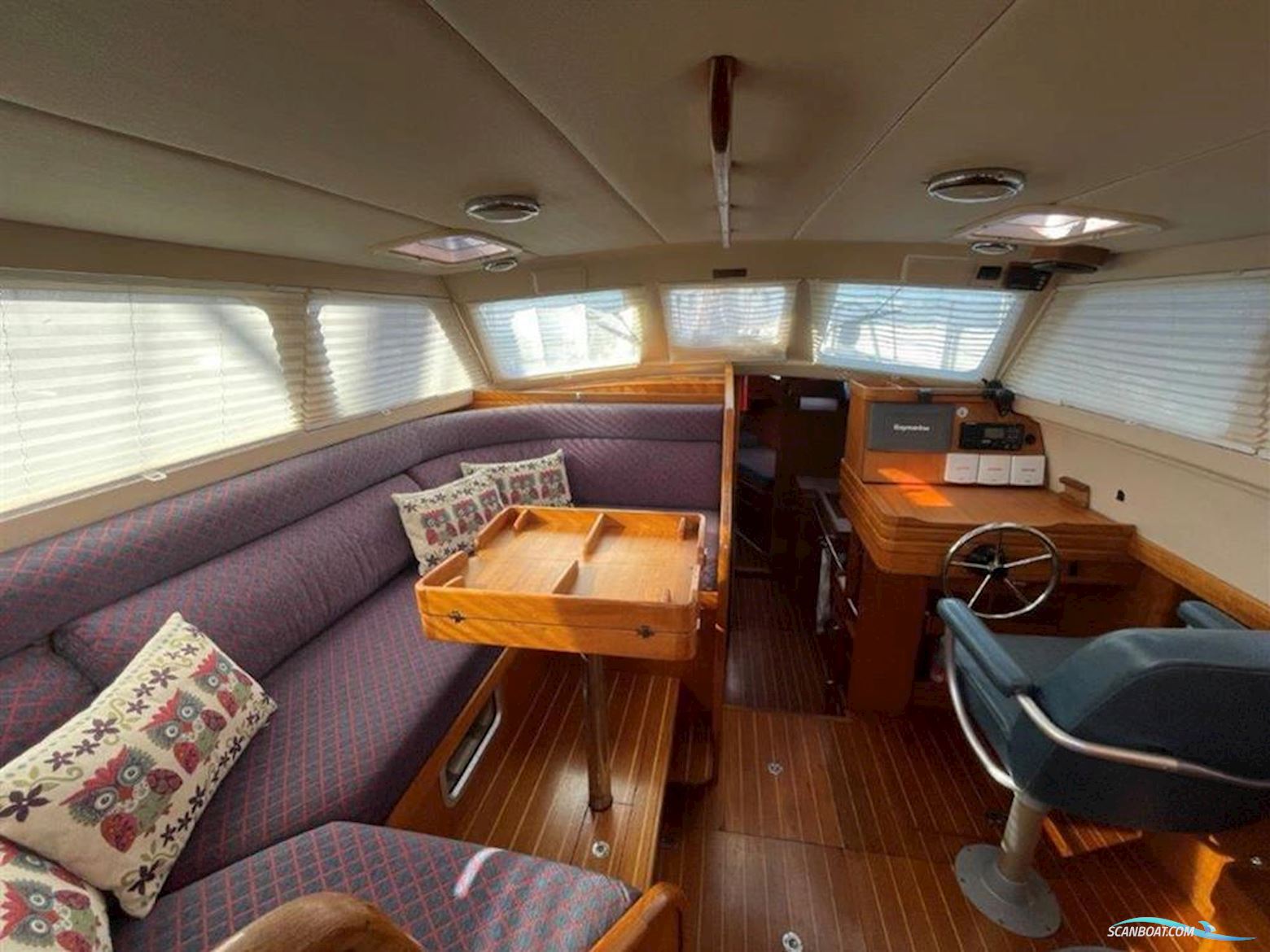 Vancouver 38 Pilot House