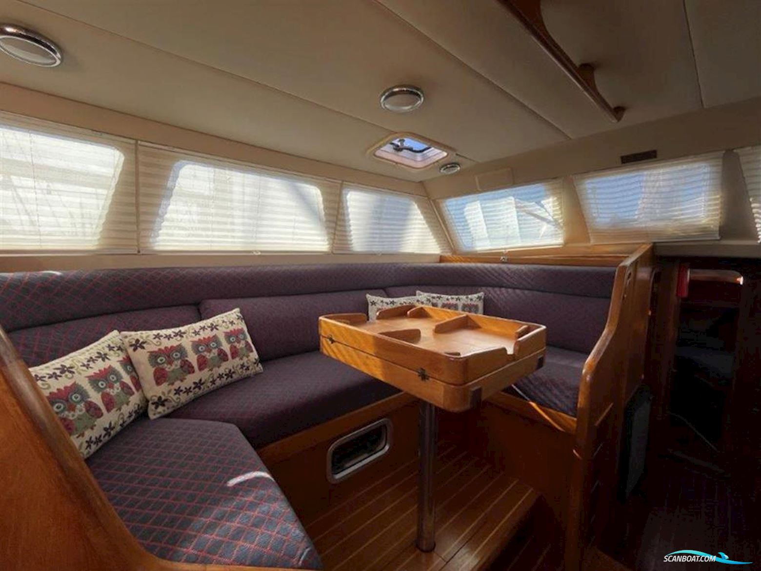 Vancouver 38 Pilot House