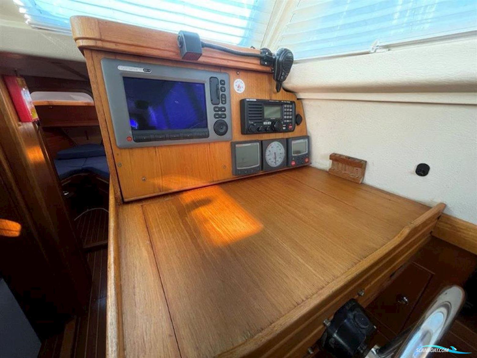 Vancouver 38 Pilot House