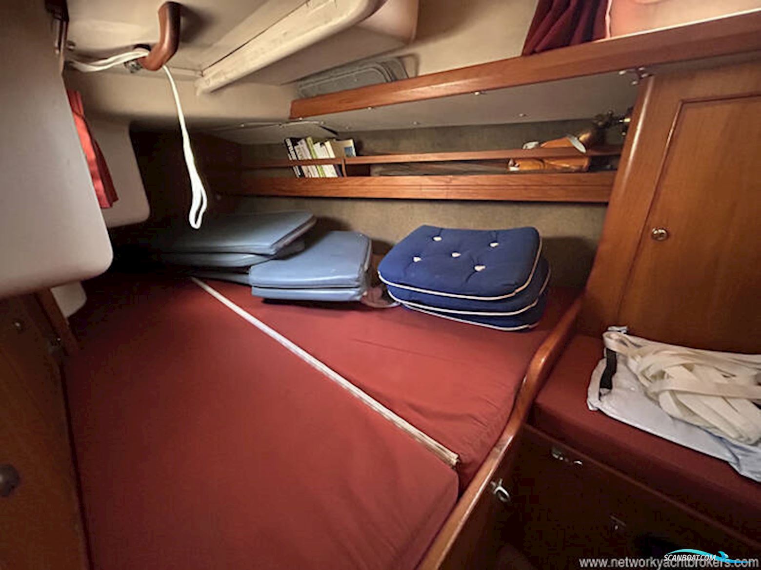 Vancouver 38 Pilothouse
