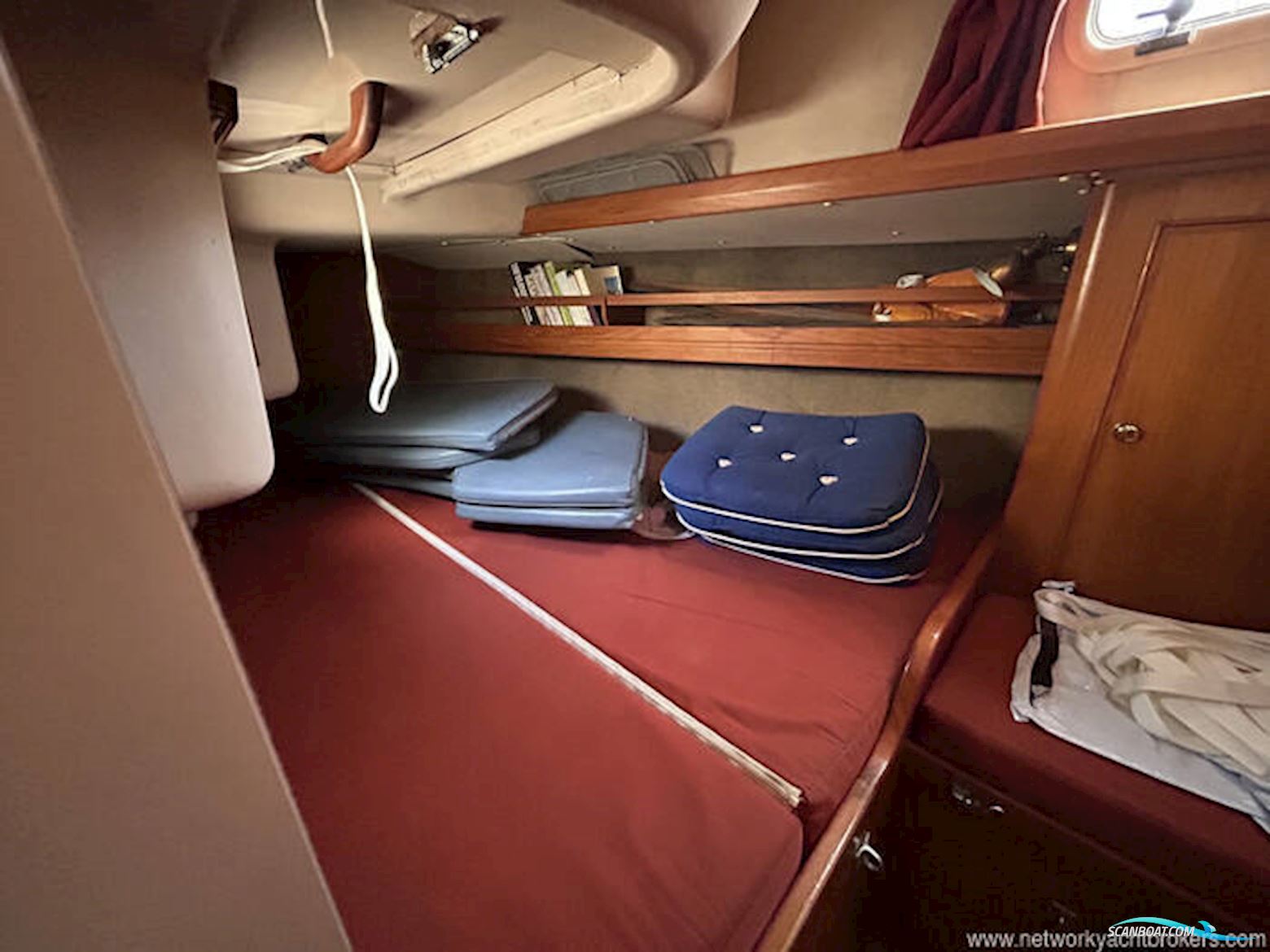 Vancouver 38 Pilothouse