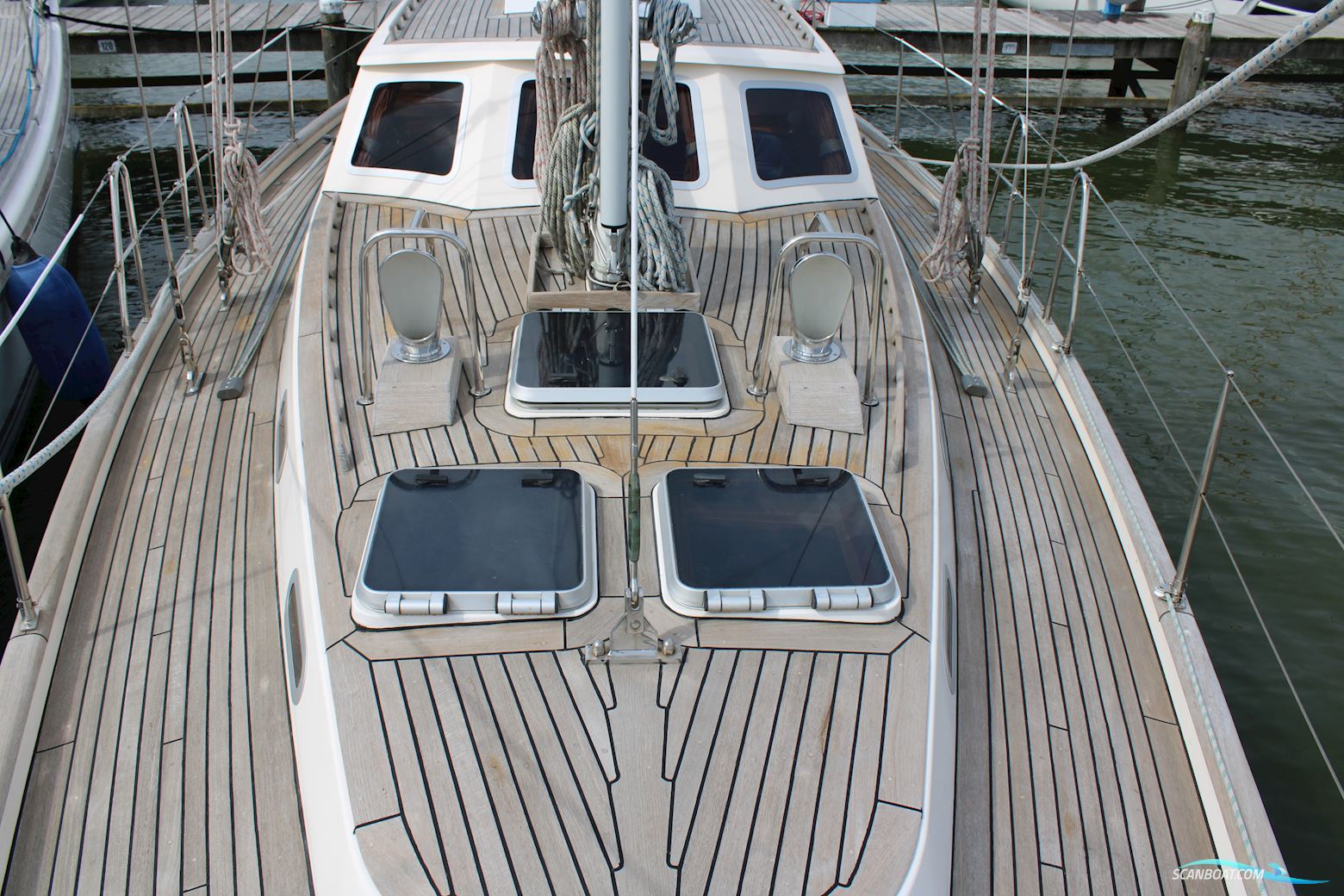 Victoire 1270 Decksaloon