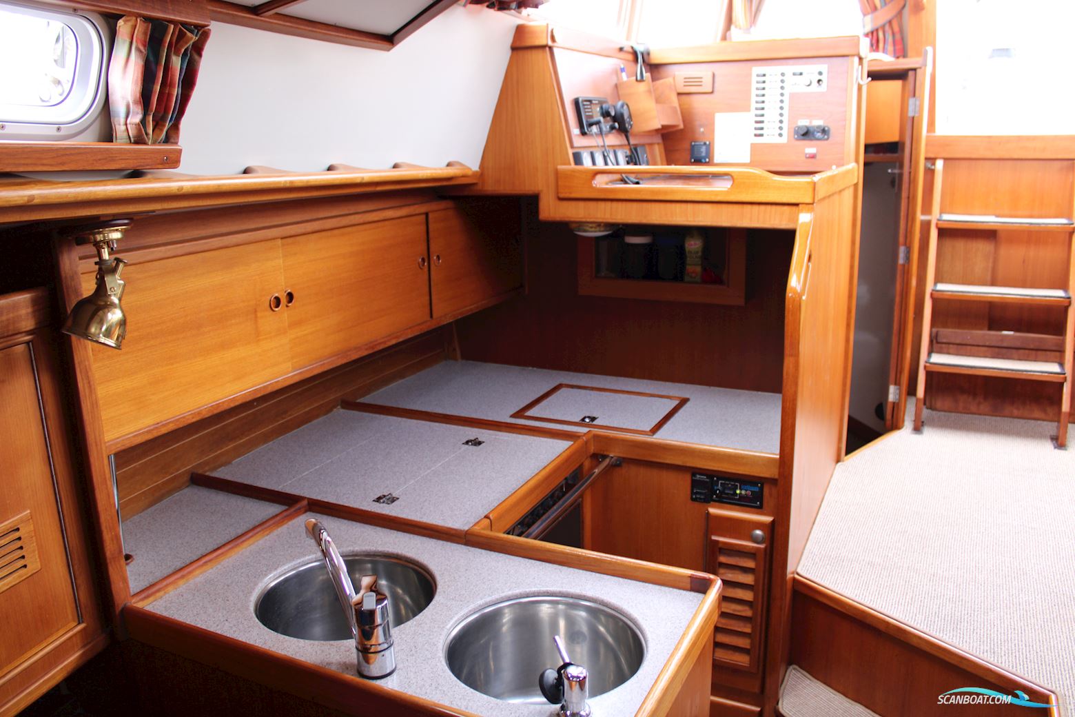 Victoire 1270 Decksaloon