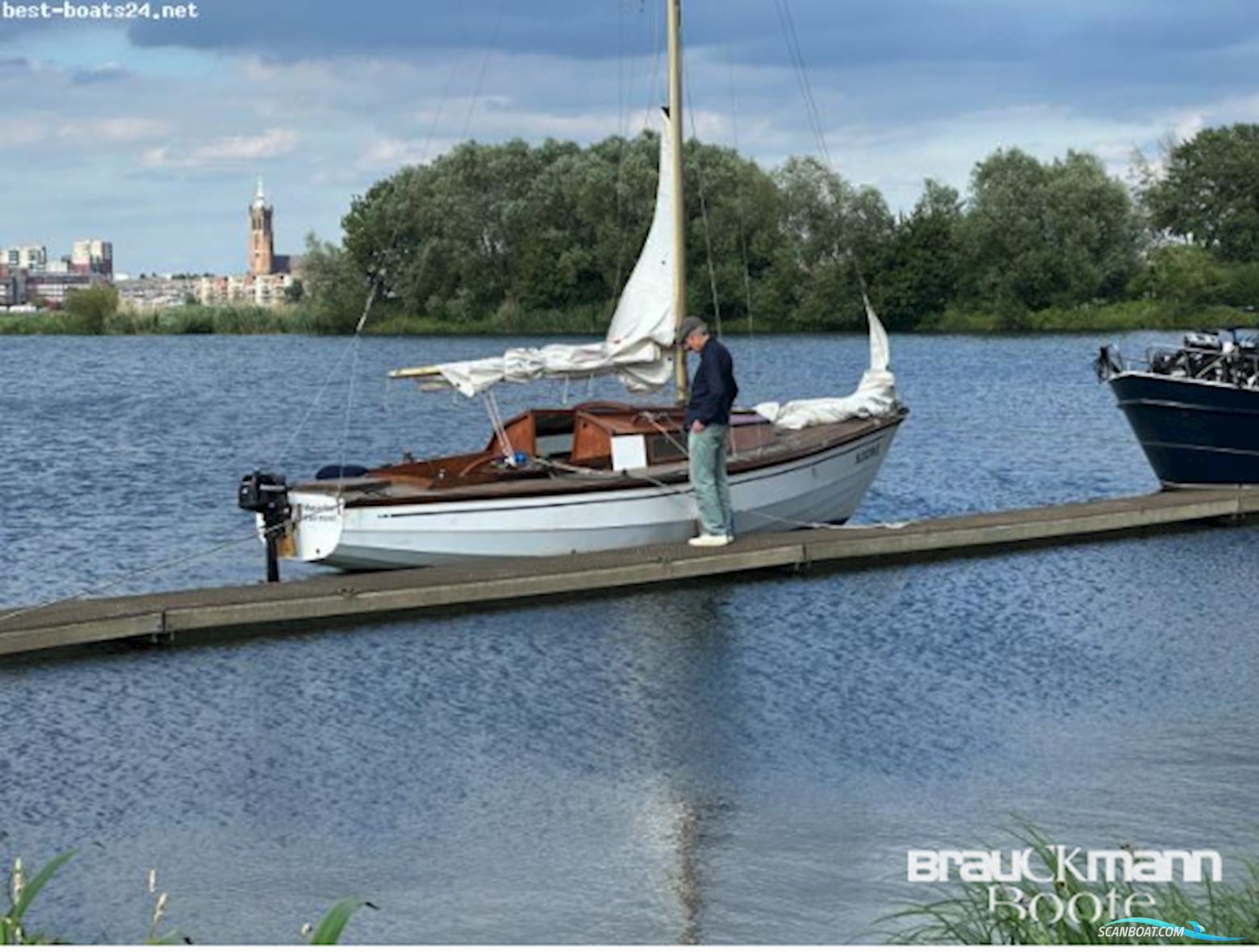 Waarschip 725 Segelbåt 1974, med Mercury Marine motor, Holland