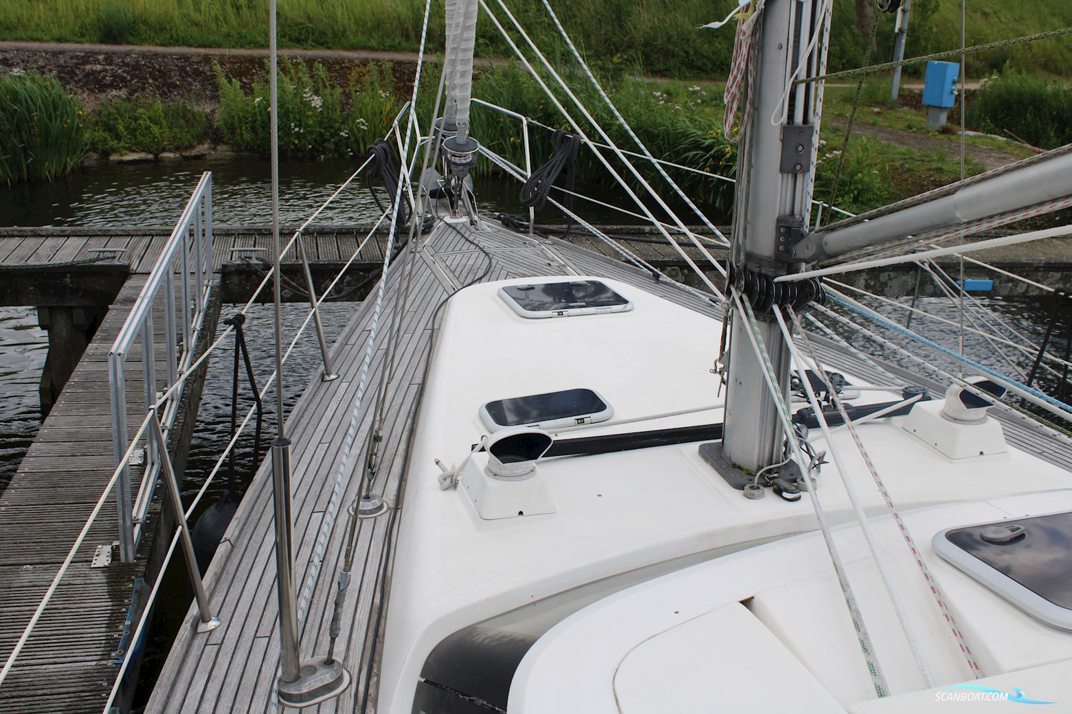 Wauquiez 40 Pilot Saloon