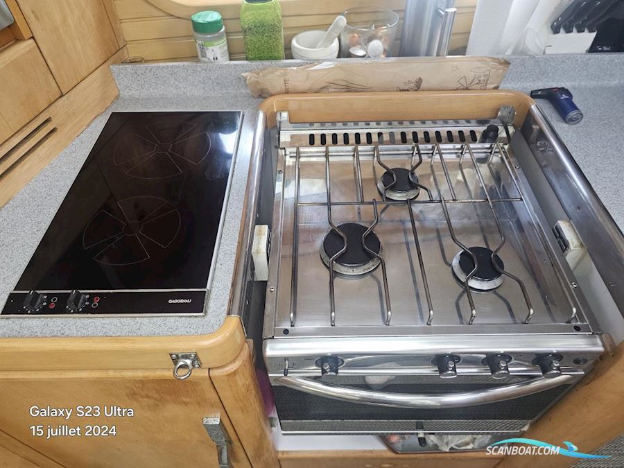 Wauquiez 60 Pilot Saloon