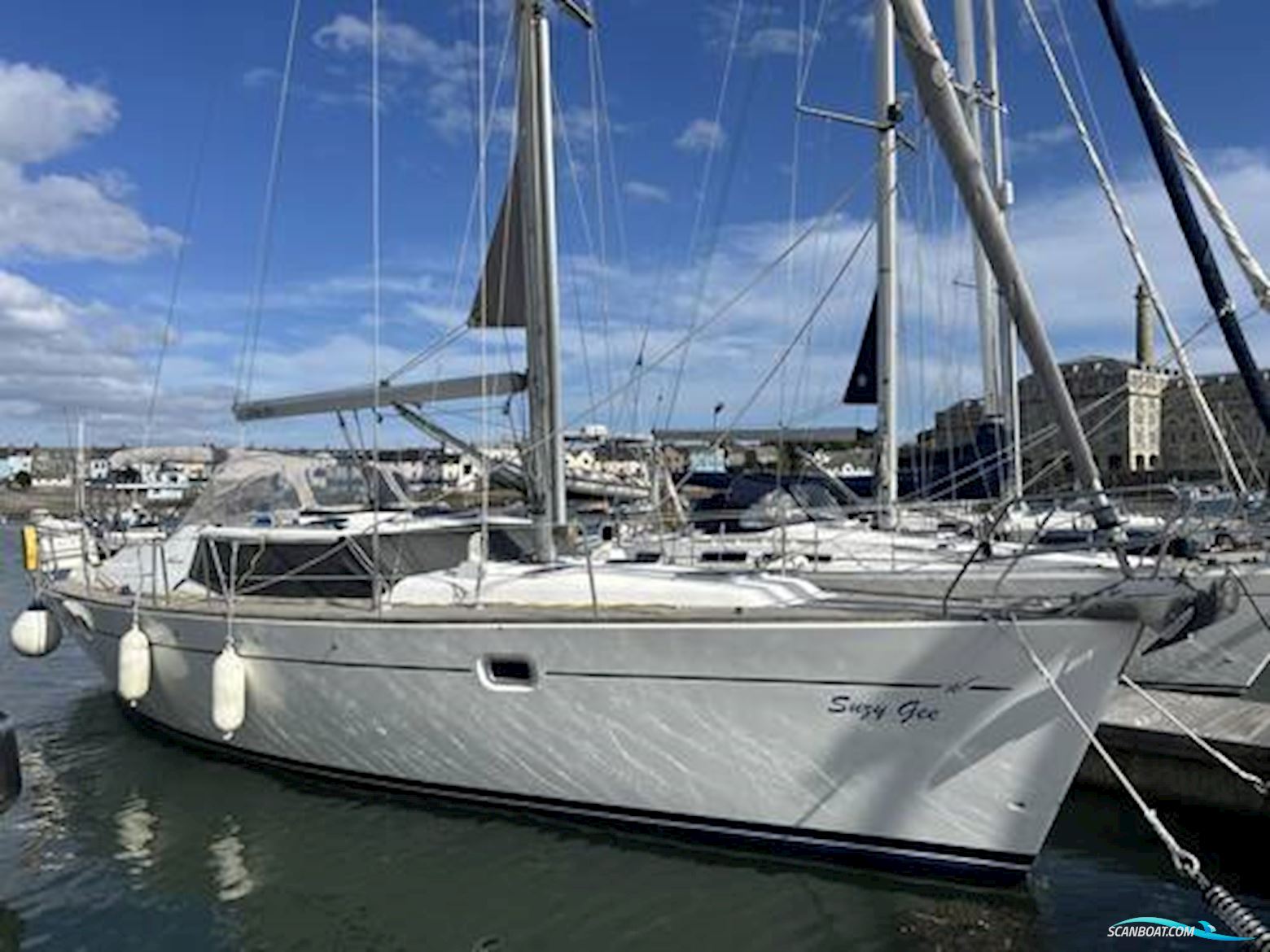 Wauquiez Pilot Saloon 40 Segelbåt 2002, med Volvo Penta D2 - 55 motor, England