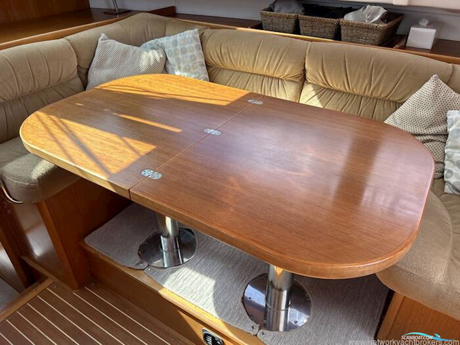 Wauquiez Pilot Saloon 40