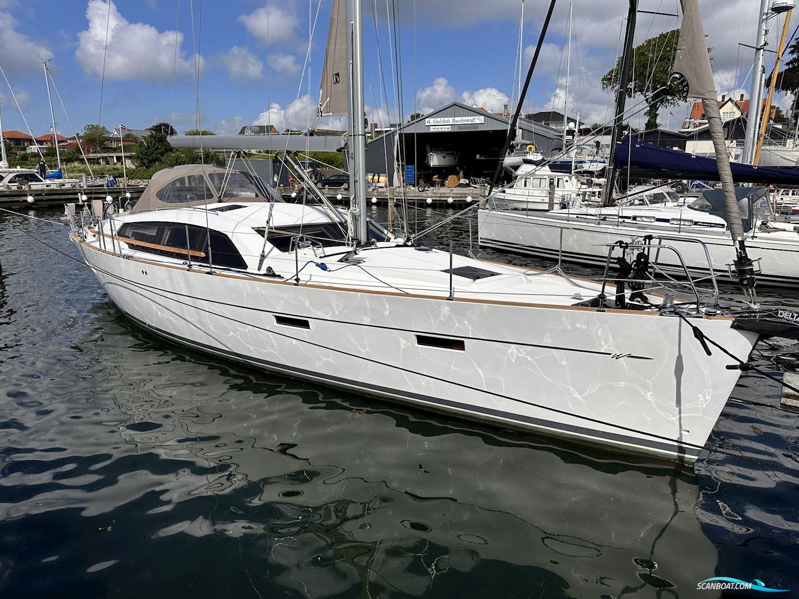 Wauquiez Pilot Saloon 48