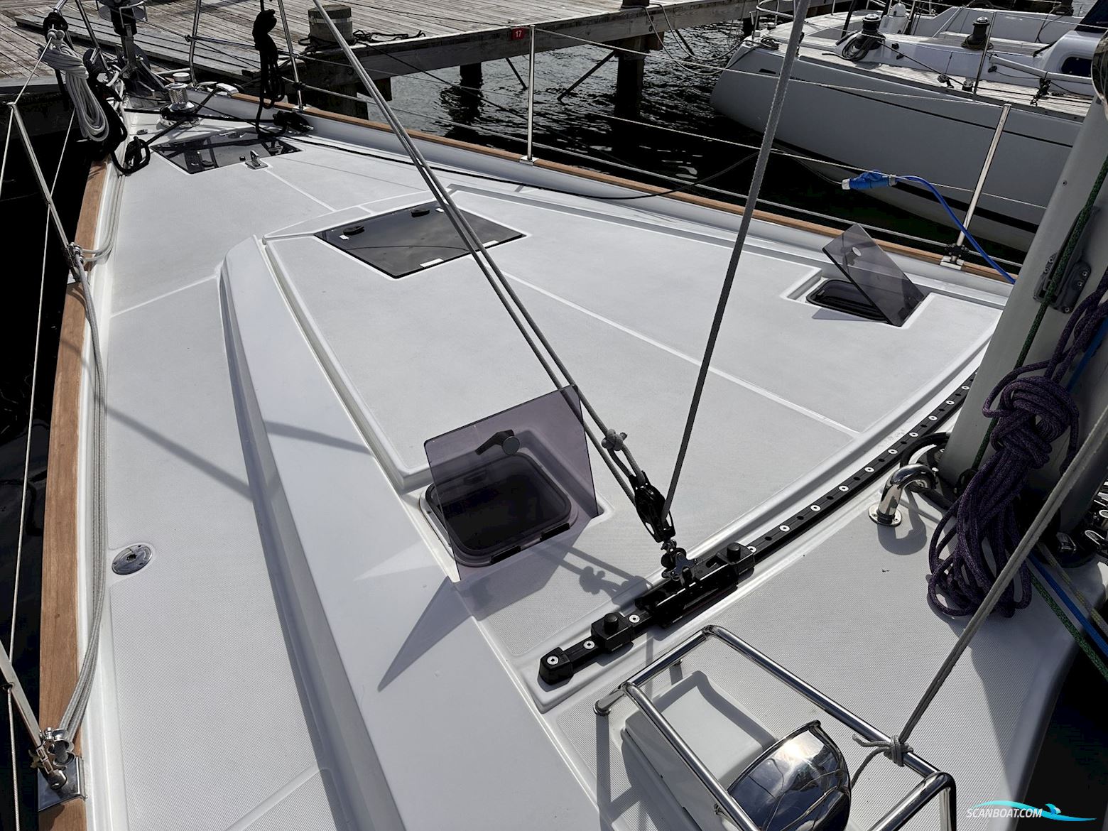 Wauquiez Pilot Saloon 48