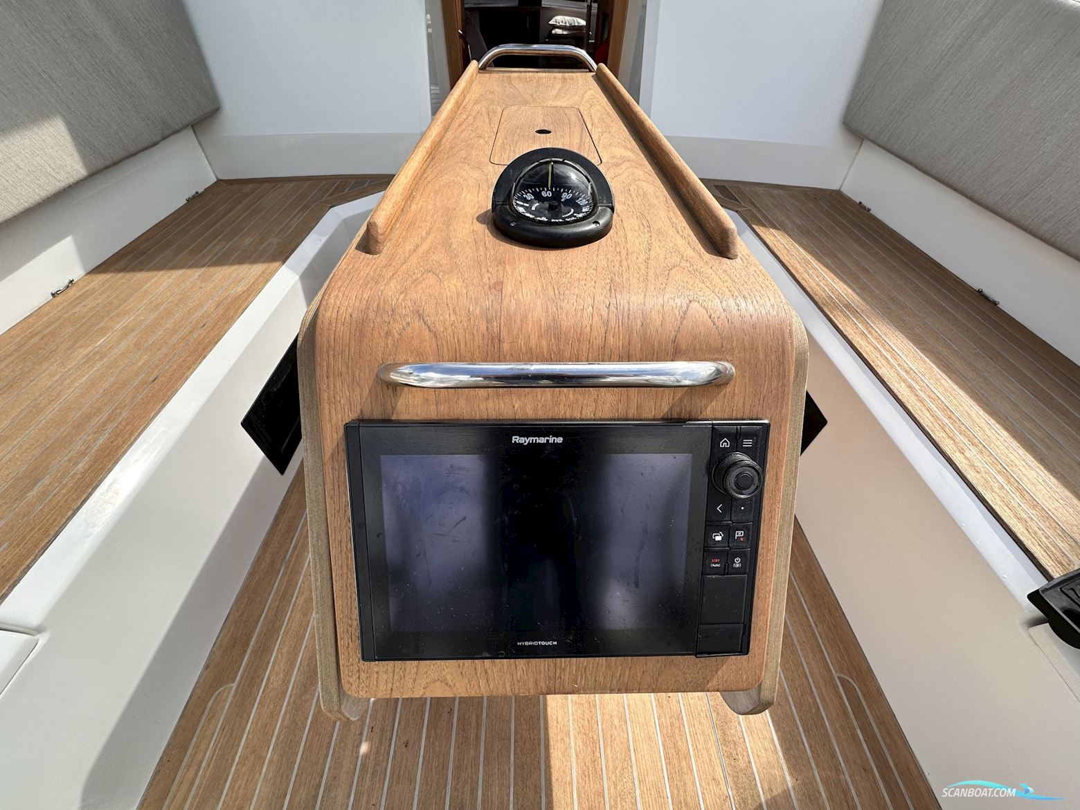 Wauquiez Pilot Saloon 48