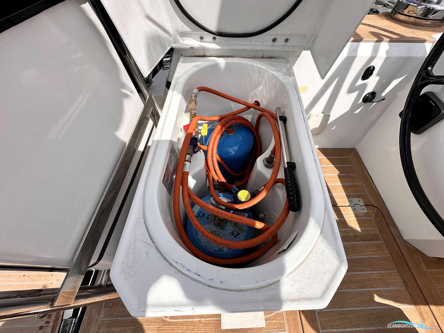 Wauquiez Pilot Saloon 48