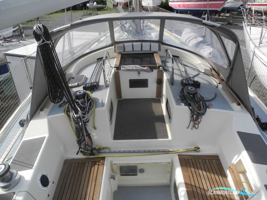 Westerly Falcon 35