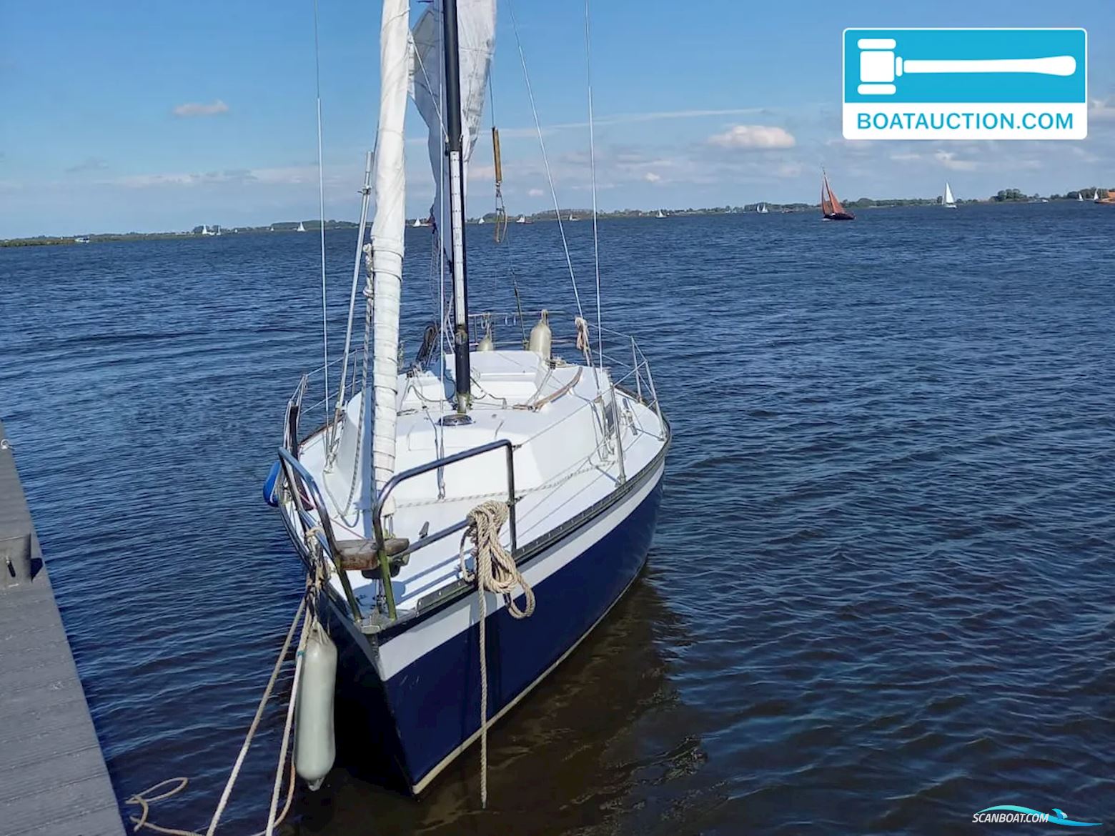 Wing 720 Segelbåt 1980, med Selva 8 pk motor, Holland