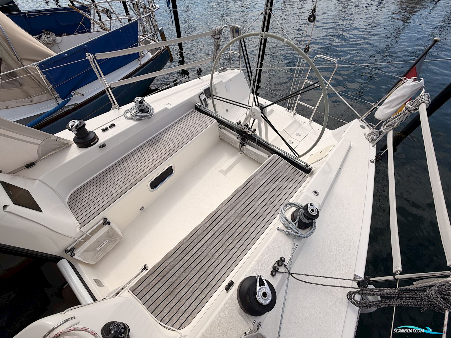 X-Yachts X-35
