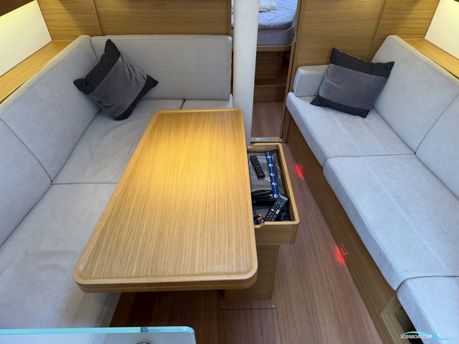 X4⁰ - X-Yachts