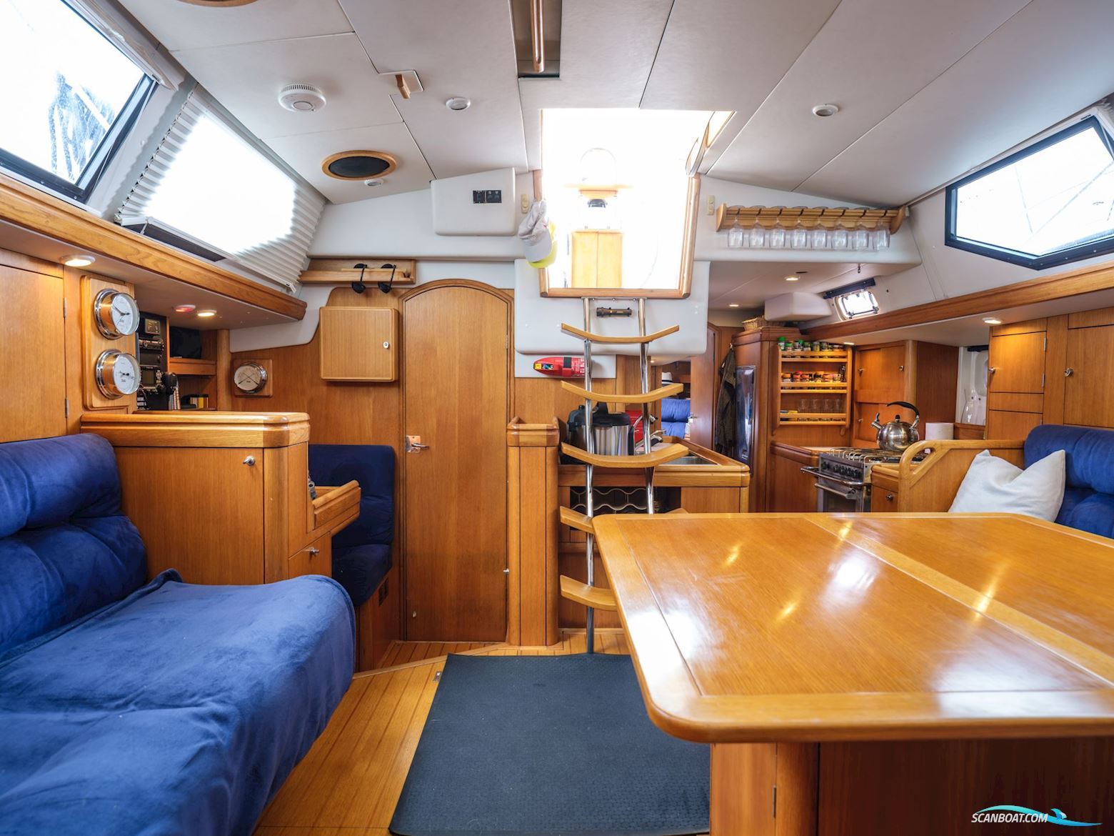 1996 Oyster 45 1996 – Exceptional Blue-Water Cruiser