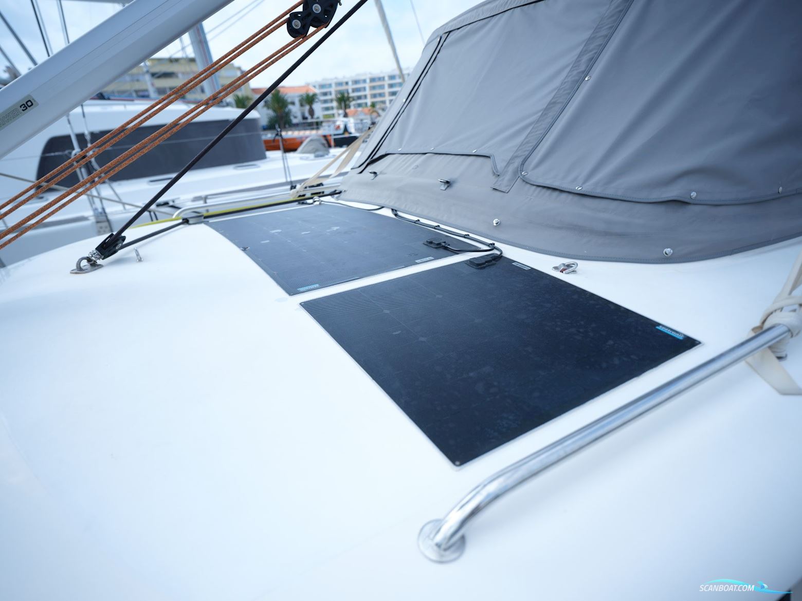 1996 Oyster 45 1996 – Exceptional Blue-Water Cruiser